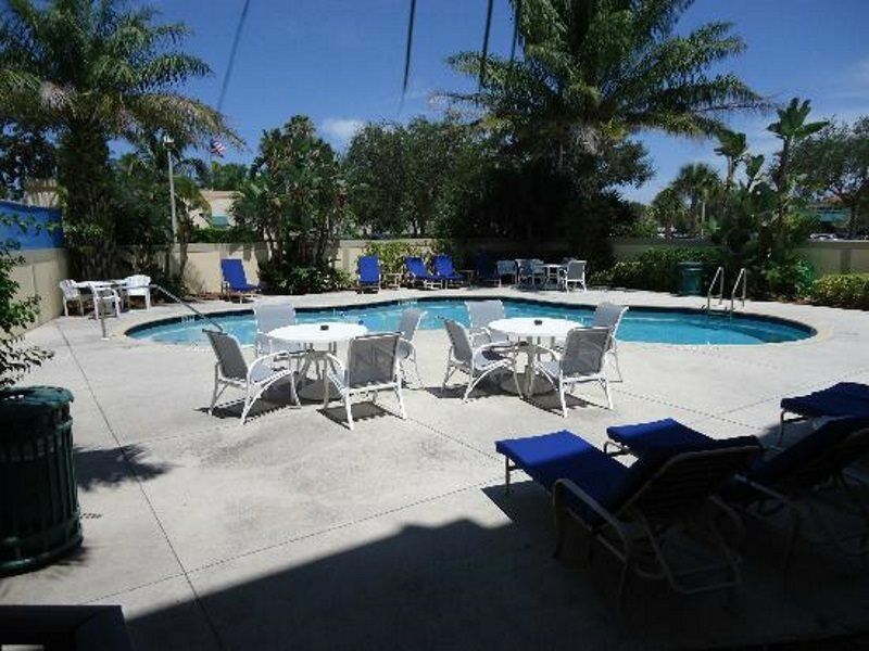 Holiday Inn Express Boca Raton - West By Ihg Экстерьер фото