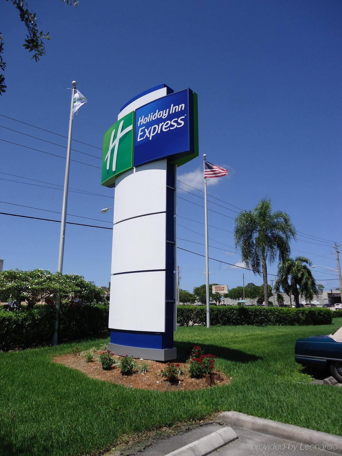 Holiday Inn Express Boca Raton - West By Ihg Экстерьер фото